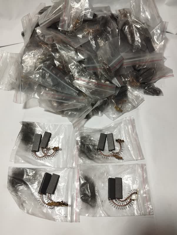 [ELCABR-001] Carbon Brush 001