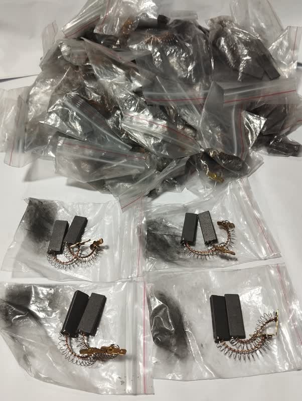 [ELCABR-003] Carbon Brush 003