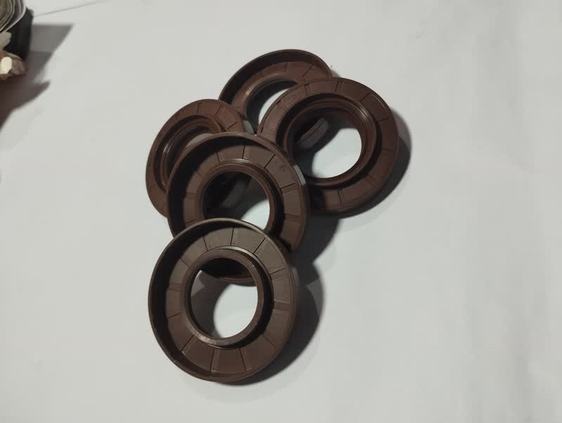 [MEOISE-017] Oil Seal 017