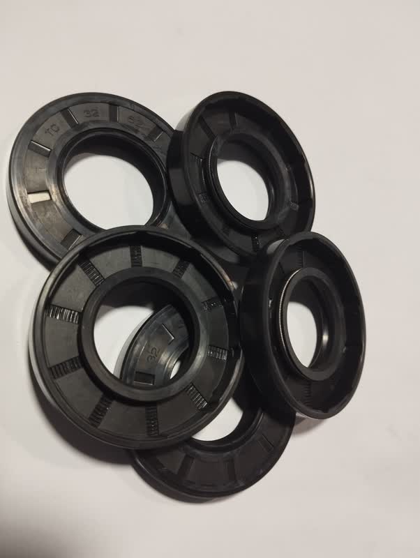 [MEOISE-020] Oil Seal 020