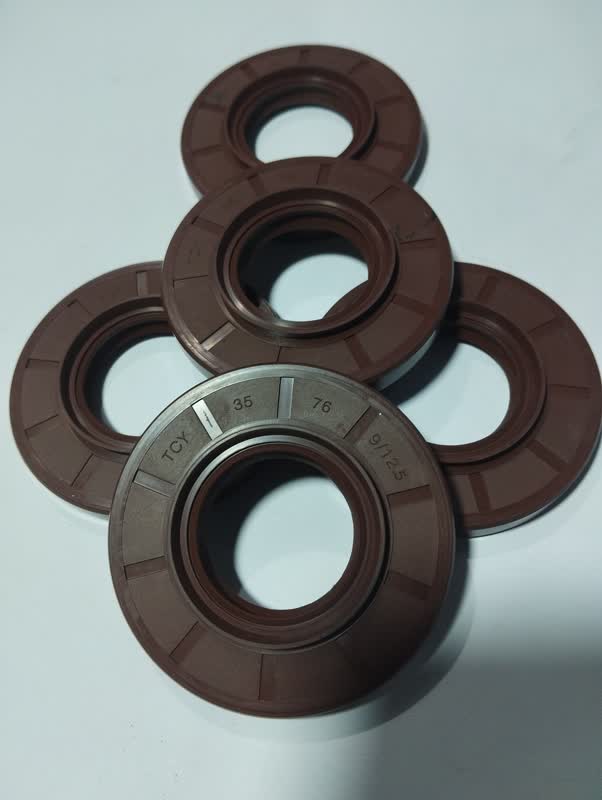 [MEOISE-044] Oil Seal 044