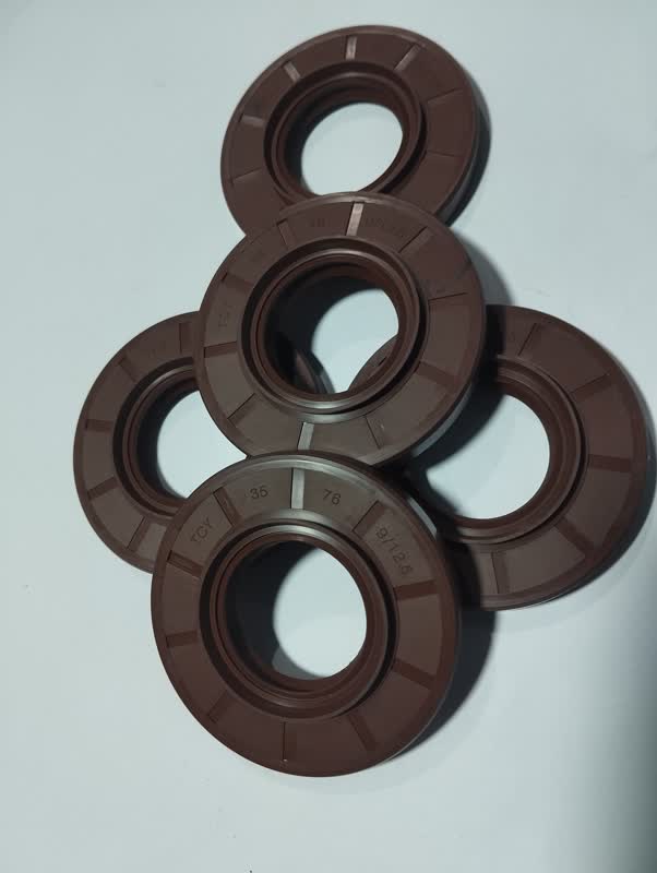 [MEOISE-045] Oil Seal 045