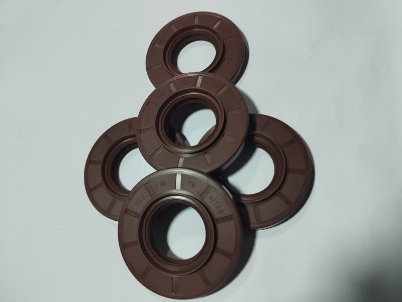 [MEOISE-048] Oil Seal 048